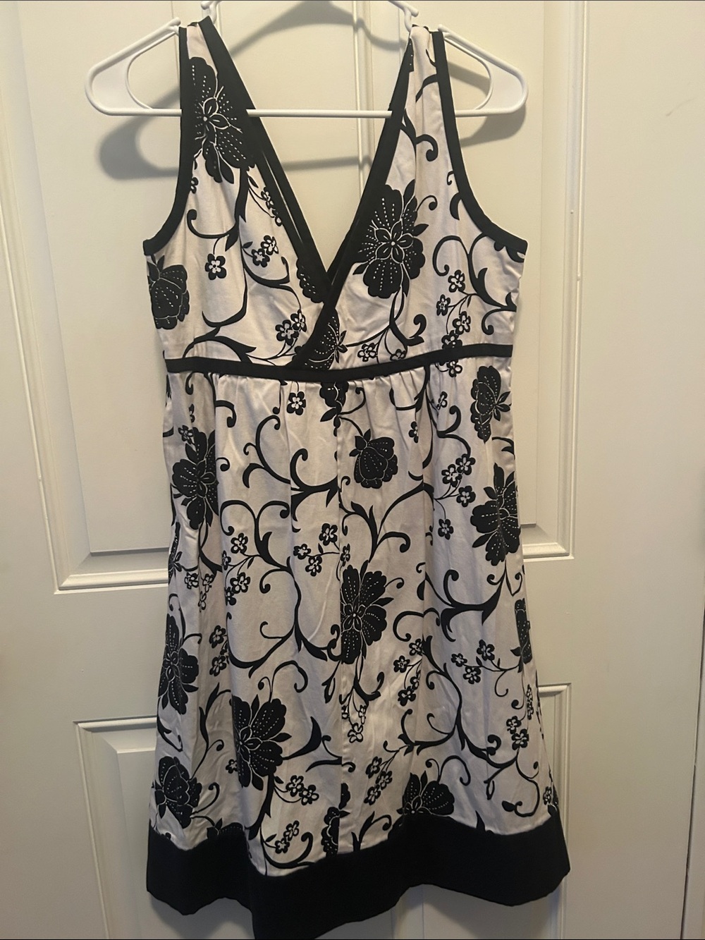 Sleeveless Black Floral V-Neck Midi Dress